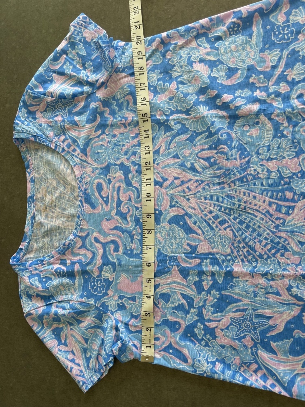 Lilly Pulitzer Etta Scoop Neck Tee Top in Boca Blue Sea What I See Sz L - EUC - Picture 5 of 5